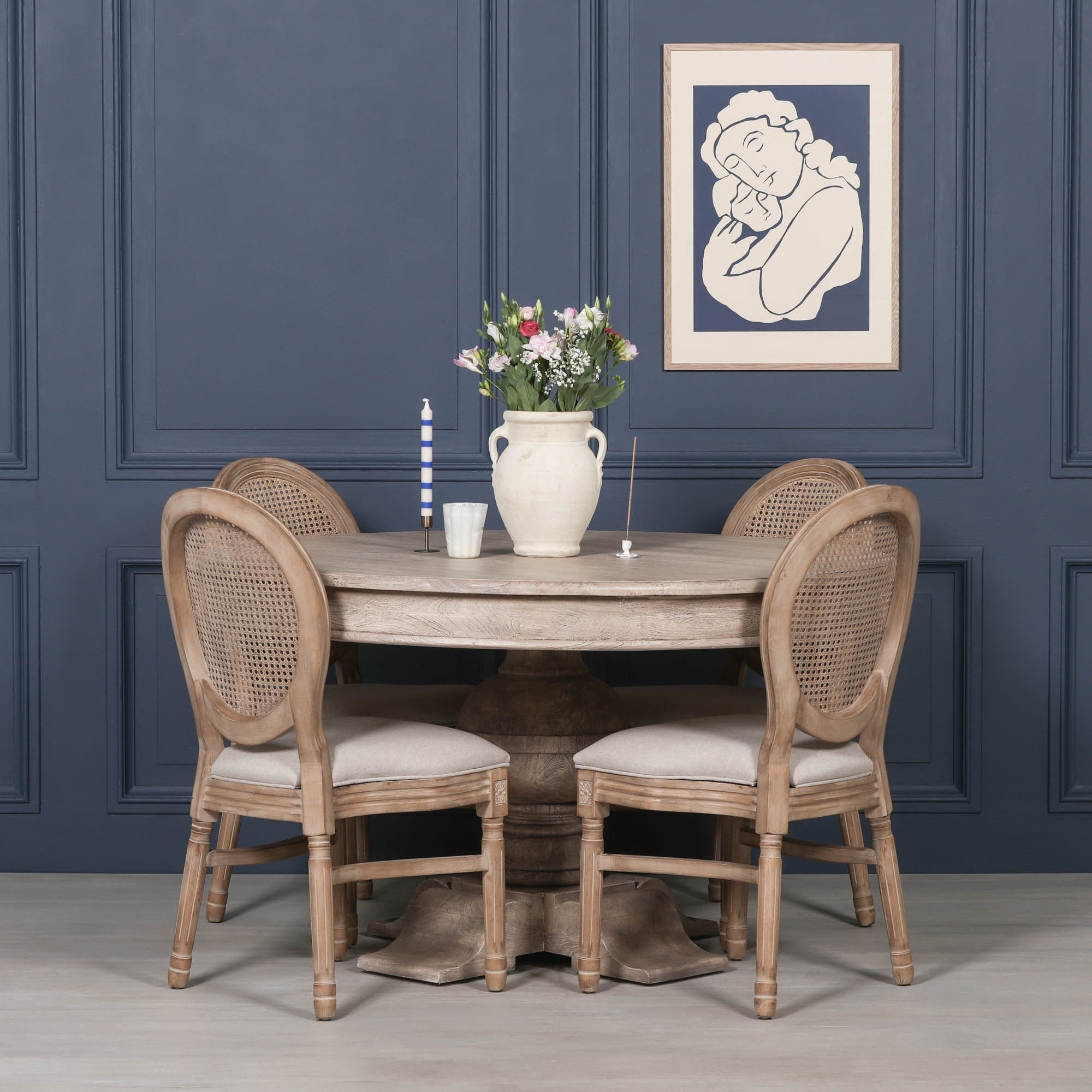 Bibury Rustic Acacia Round Ball 4 Seater Dining Table 139cm
