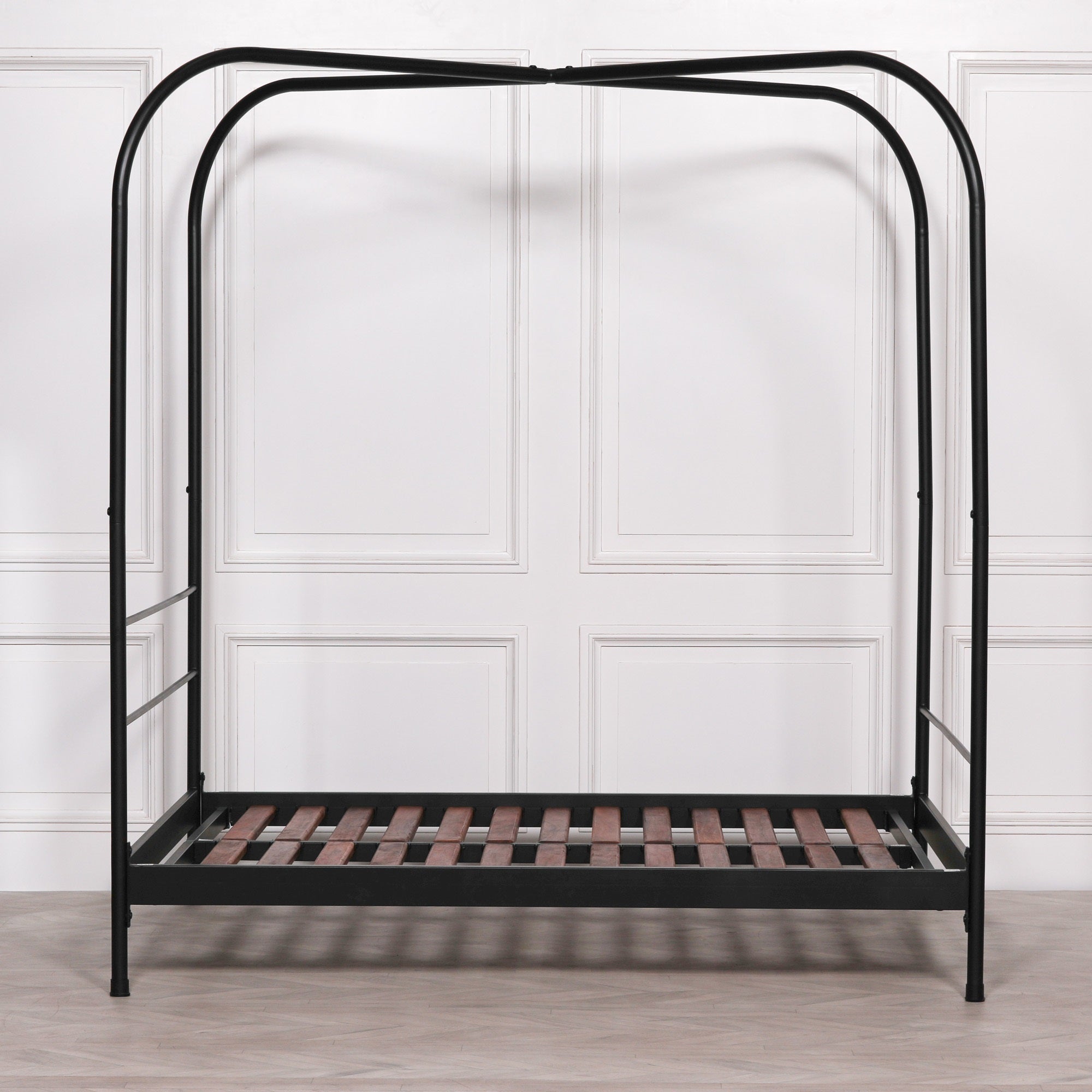 METROPOLITAN BLACK 5FT KING SIZE POSTER BED