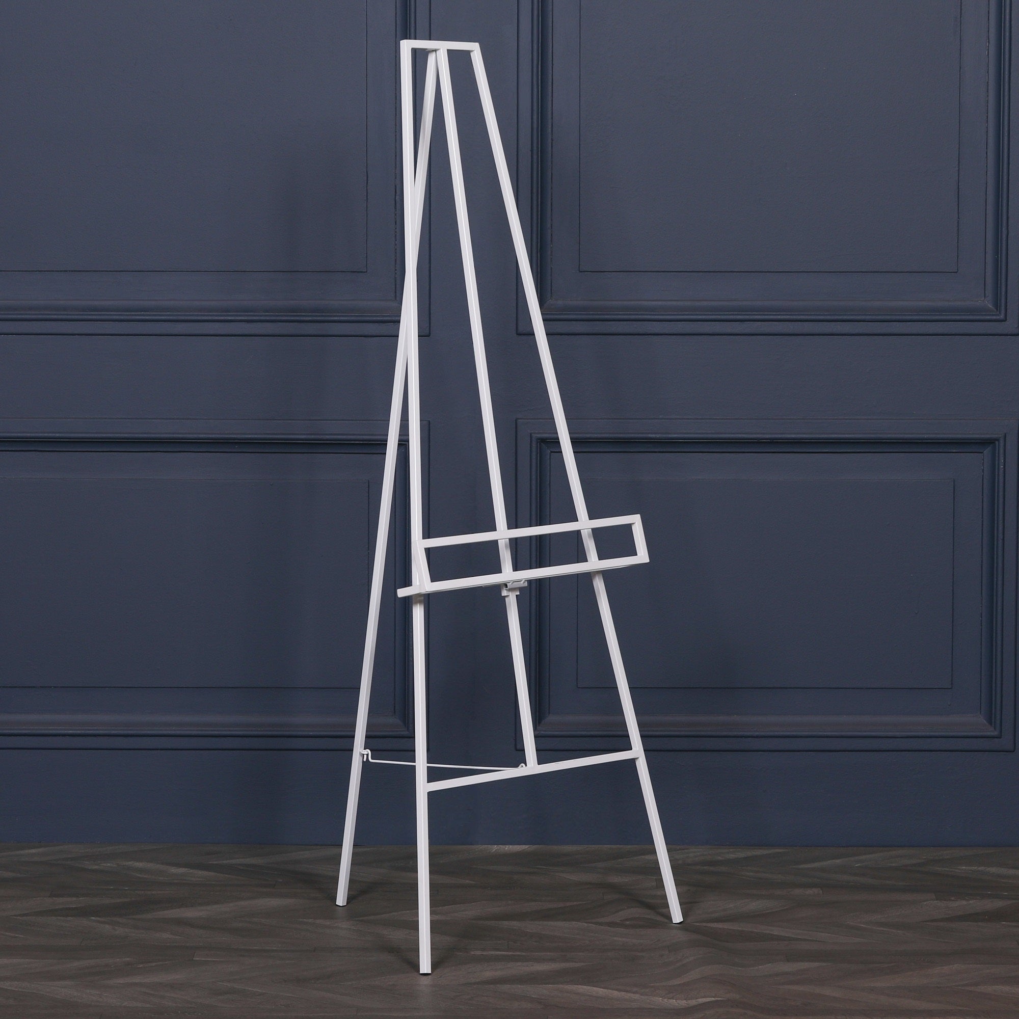 Maison Reproductions White Metal Easel