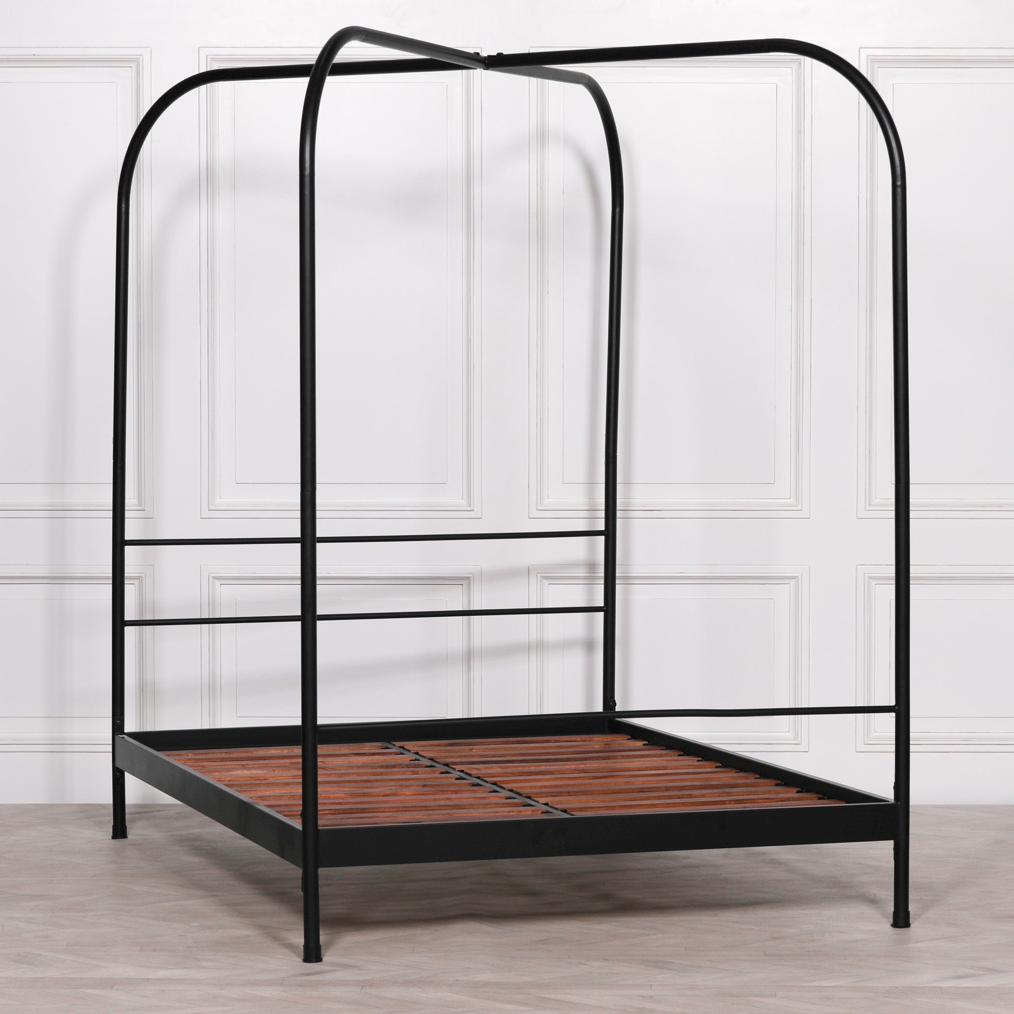 METROPOLITAN BLACK 5FT KING SIZE POSTER BED