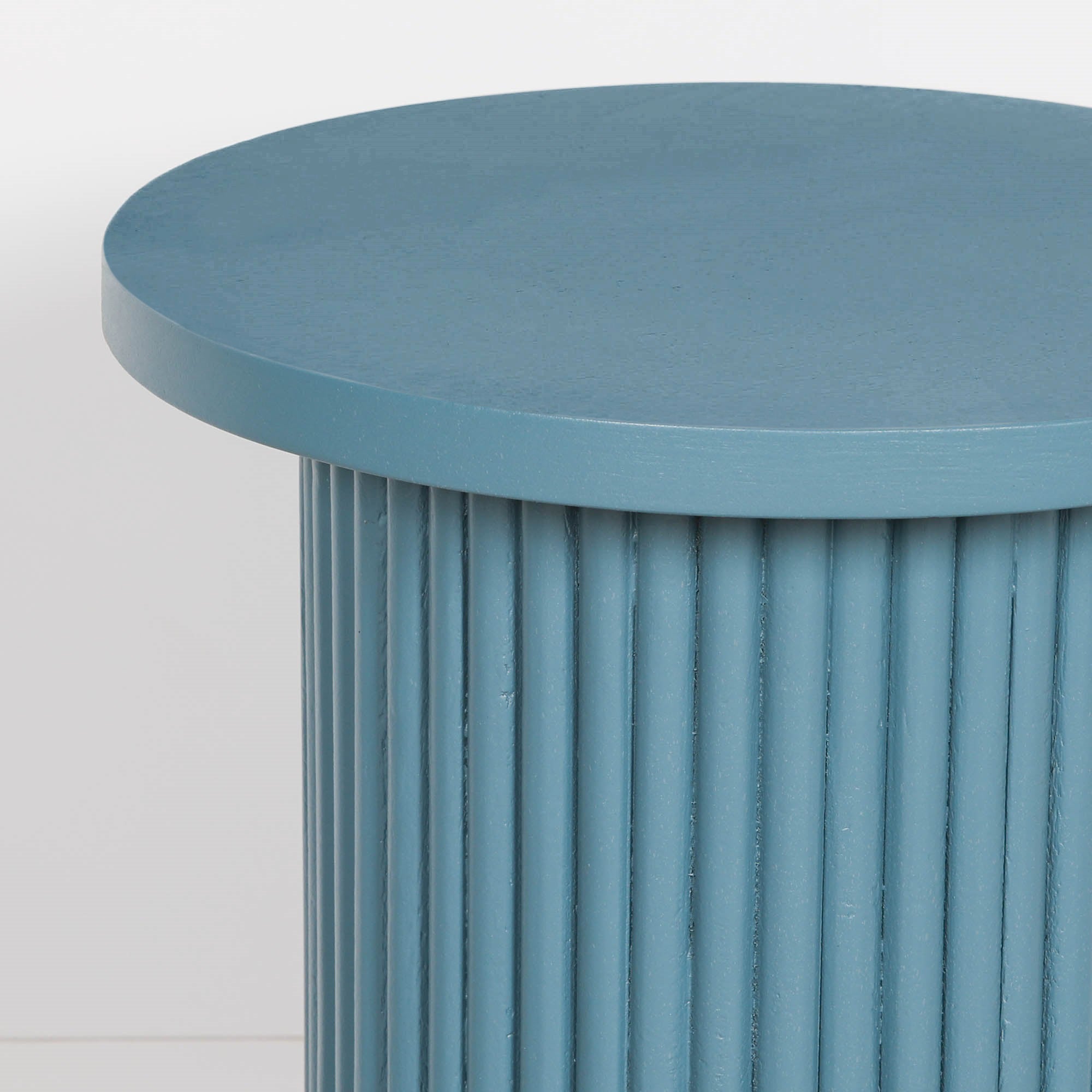 Bobbin Ribbed Ocean Blue Round Side Occasional Table