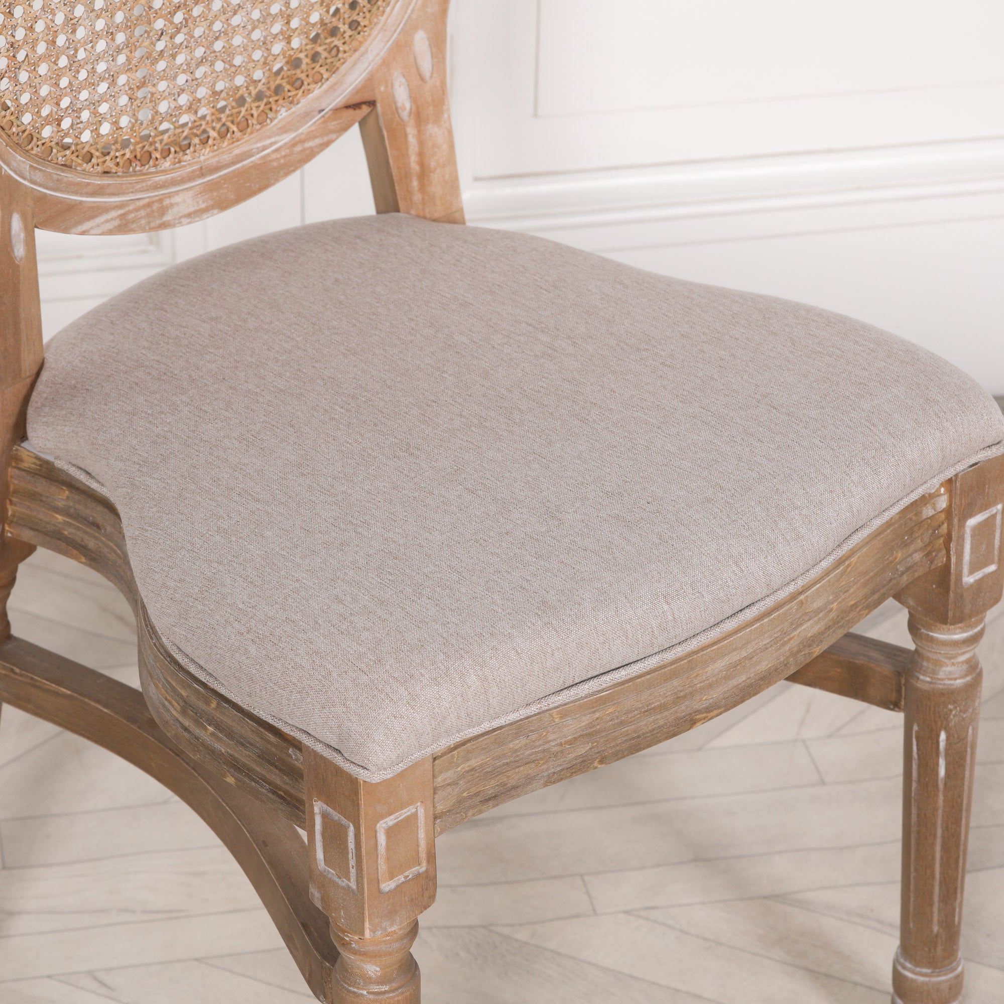 WOODEN LOUISIANA UPHOLSTERED DINING CHAIR