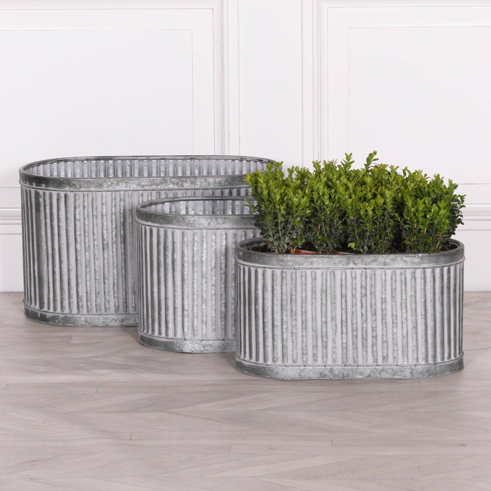 Ribbed Metal Planter - Large - House of Altair